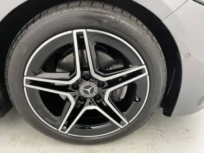 Photo 12 Mercedes Classe A  200 d