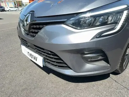 Photo 17 Renault Clio  E-Tech full hybrid 145
