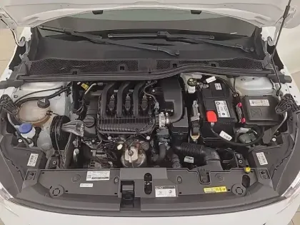 Photo 47 Peugeot 208  PureTech 75 S&S BVM5