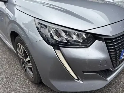 Photo 15 Peugeot 208  PureTech 100 S&S EAT8