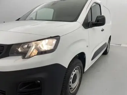 Photo 35 Peugeot Partner  FOURGON STANDARD 650 KG BLUEHDI 100 S&S BVM6