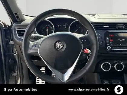 Photo 13 Alfa Romeo Giulietta  Série 2 1.6 JTDm 120 ch S&S