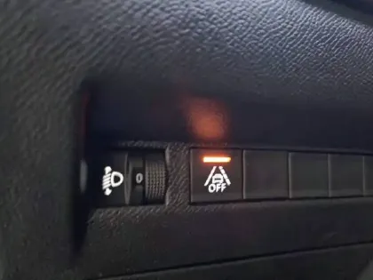 Photo 31 Peugeot 208  PureTech 75 S&S BVM5
