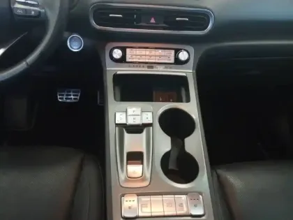 Photo 10 Hyundai Kona  Electrique 64 kWh - 204 ch
