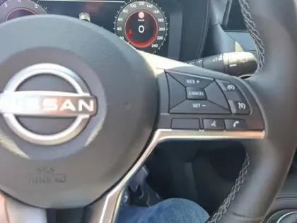 Photo 38 Nissan Juke  HYBRID 143