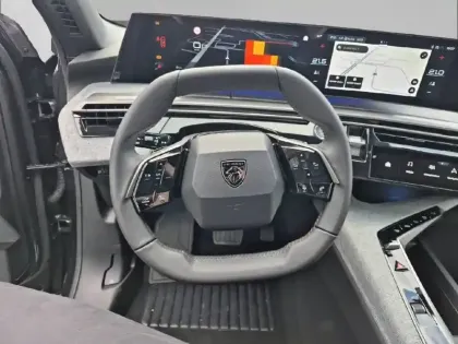 Photo 8 Peugeot 3008  Hybrid 145 e-DCS6