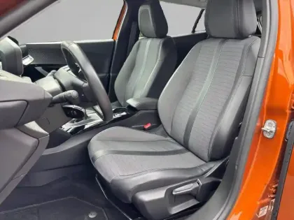 Photo 10 Peugeot 2008  PureTech 100 S&S BVM6