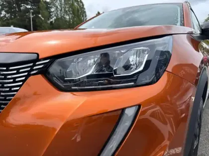 Photo 15 Peugeot 2008  PureTech 100 S&S BVM6