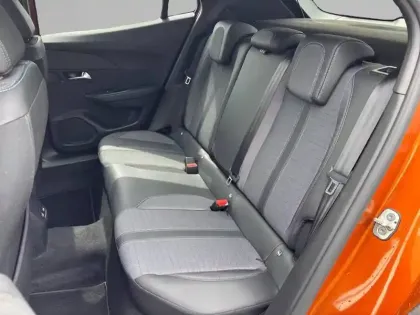 Photo 11 Peugeot 2008  PureTech 100 S&S BVM6