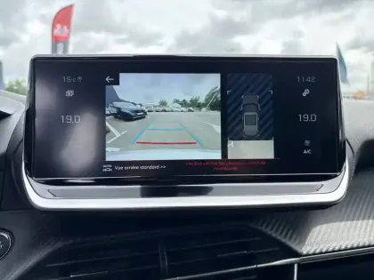 Photo 17 Peugeot 2008  PureTech 100 S&S BVM6