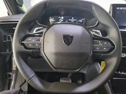 Photo 8 Peugeot 2008  Hybrid 145 e-DCS6