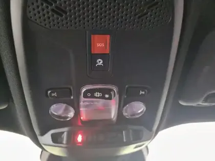 Photo 24 Peugeot 2008  Hybrid 145 e-DCS6