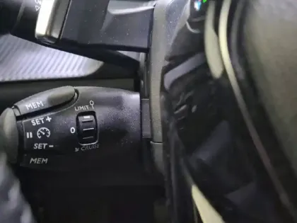 Photo 25 Peugeot 2008  Hybrid 145 e-DCS6