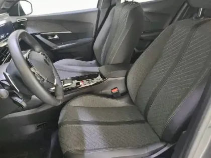 Photo 10 Peugeot 2008  Hybrid 145 e-DCS6