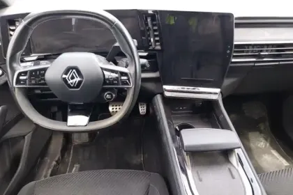 Photo 8 Renault Austral  E-Tech hybrid 200