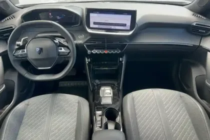 Photo 11 Peugeot 2008  Hybrid 145 e-DCS6