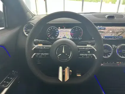 Photo 5 Mercedes GLA  200 d 8G-DCT
