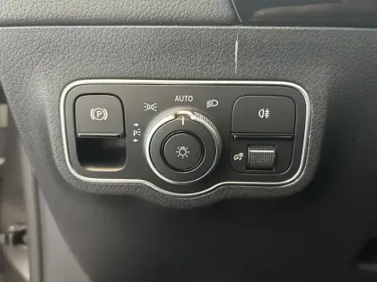 Photo 11 Mercedes GLA  200 d 8G-DCT