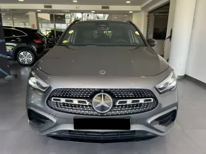 Photo 20 Mercedes GLA  200 d 8G-DCT