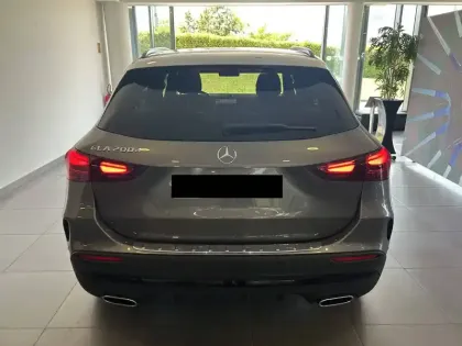 Photo 19 Mercedes GLA  200 d 8G-DCT