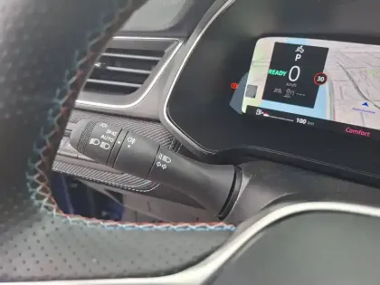 Photo 23 Renault Captur  E-Tech full hybrid 145 ch