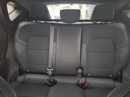 Photo 27 Renault Captur  E-Tech full hybrid 145 ch