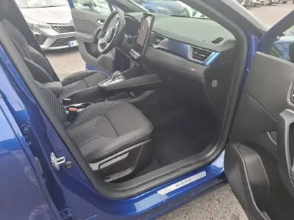 Photo 18 Renault Captur  E-Tech full hybrid 145 ch