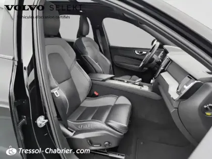 Photo 8 Volvo XC60  T6 AWD Hybride rechargeable 253 ch+145 ch Geartronic 8 Plus Style Dark