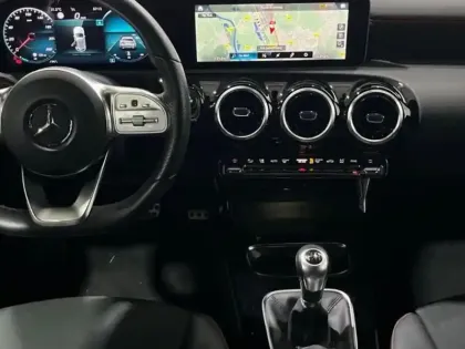 Photo 9 Mercedes Classe A 180 BM6 AMG Line