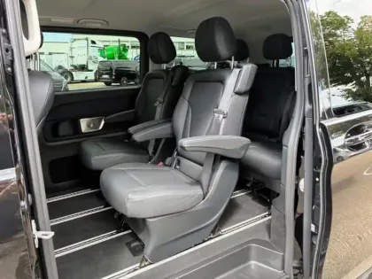 Photo 22 Mercedes Classe V 300 Long 204ch 7 places 90KWH