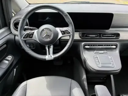 Photo 20 Mercedes Classe V 300 Long 204ch 7 places 90KWH