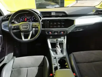 Photo 8 Audi Q3 35 TDI Design luxe 2.0 D 150 c