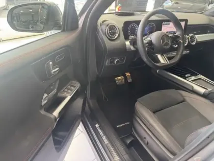 Photo 7 Mercedes GLB 200 d AMG Line