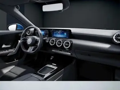Photo 8 Mercedes Classe A 200 d AMG Line