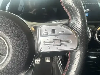 Photo 19 Mercedes Classe A 200 d AMG Line