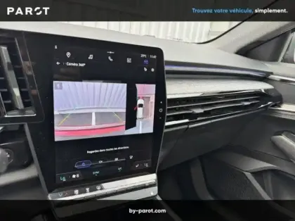 Photo 45 Renault Austral E-Tech hybrid 200 Techno