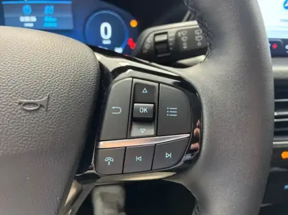 Photo 20 Ford Kuga 2.5 Duratec 180ch Hybrid FlexiFuel Titanium Business Powershift