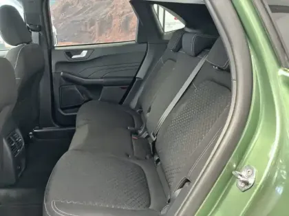 Photo 8 Ford Kuga 2.5 Duratec 180ch Hybrid FlexiFuel Titanium Business Powershift