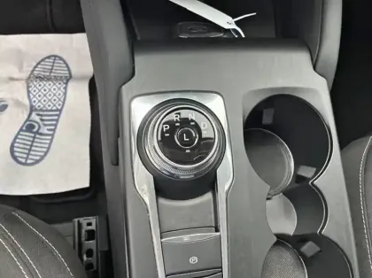 Photo 7 Ford Kuga 2.5 Duratec 180ch Hybrid FlexiFuel Titanium Business Powershift