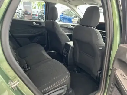 Photo 19 Ford Kuga 2.5 Duratec 180ch Hybrid FlexiFuel Titanium Business Powershift
