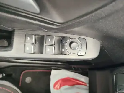 Photo 5 Ford Kuga 2.5 Duratec 190ch FHEV E85 ST-Line BVA