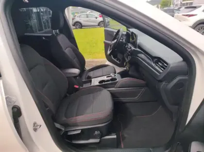Photo 26 Ford Kuga 2.5 Duratec 190ch FHEV E85 ST-Line BVA
