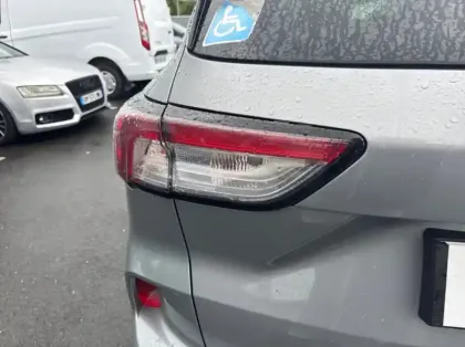 Photo 29 Ford Kuga 2.5 Duratec 190ch FHEV E85 ST-Line X BVA