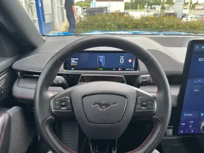 Photo 6 Ford Mustang 351ch Extended Range 91kWh Premium AWD