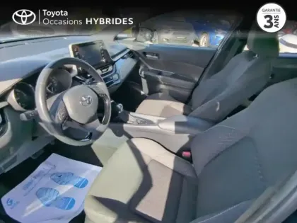Photo 10 Toyota C-HR  1.8 Hybride 122ch Dynamic E-CVT