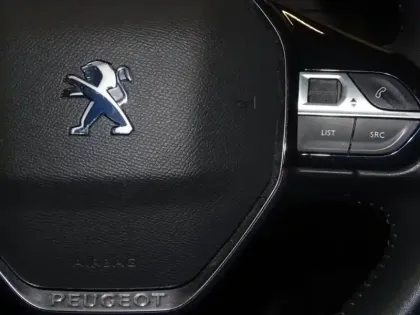 Photo 14 Peugeot 208  1.2 PureTech 100ch S&S Style