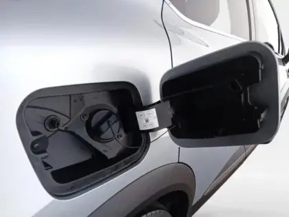 Photo 9 Renault Captur  1.3 TCe mild hybrid 140ch Techno