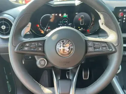 Photo 12 Alfa Romeo Tonale  1.5 Ibrida 175ch Veloce TCT