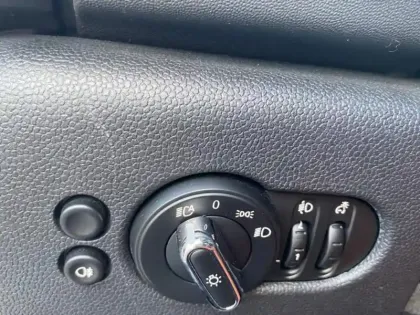 Photo 10 Mini Mini  5 Portes Cooper 136ch Edition Premium Plus BVA7