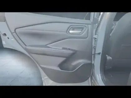 Photo 12 Nissan Qashqai  1.3 Mild Hybrid 140ch N-Connecta